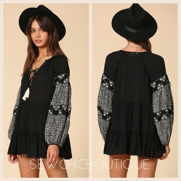 Black Tiered Tunic w/ Tassels & Bubble Sleeve - Picture 3 of 14